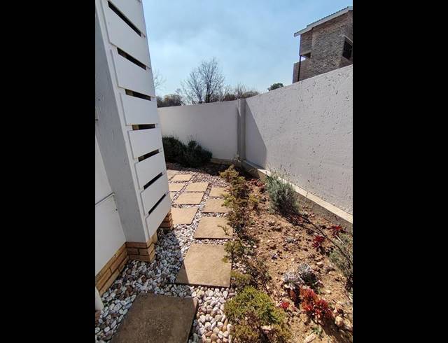 2 BEDROOM PROPERTY TO RENT IN FOURWAYS